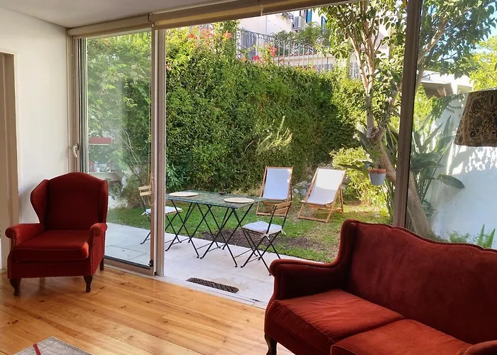 בית נופש Casa Boganvilias - Moradia Com Jardim ליסבון